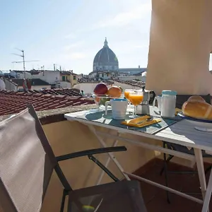 A Refuge With A Terrace Overlooking The Duomo Firenze