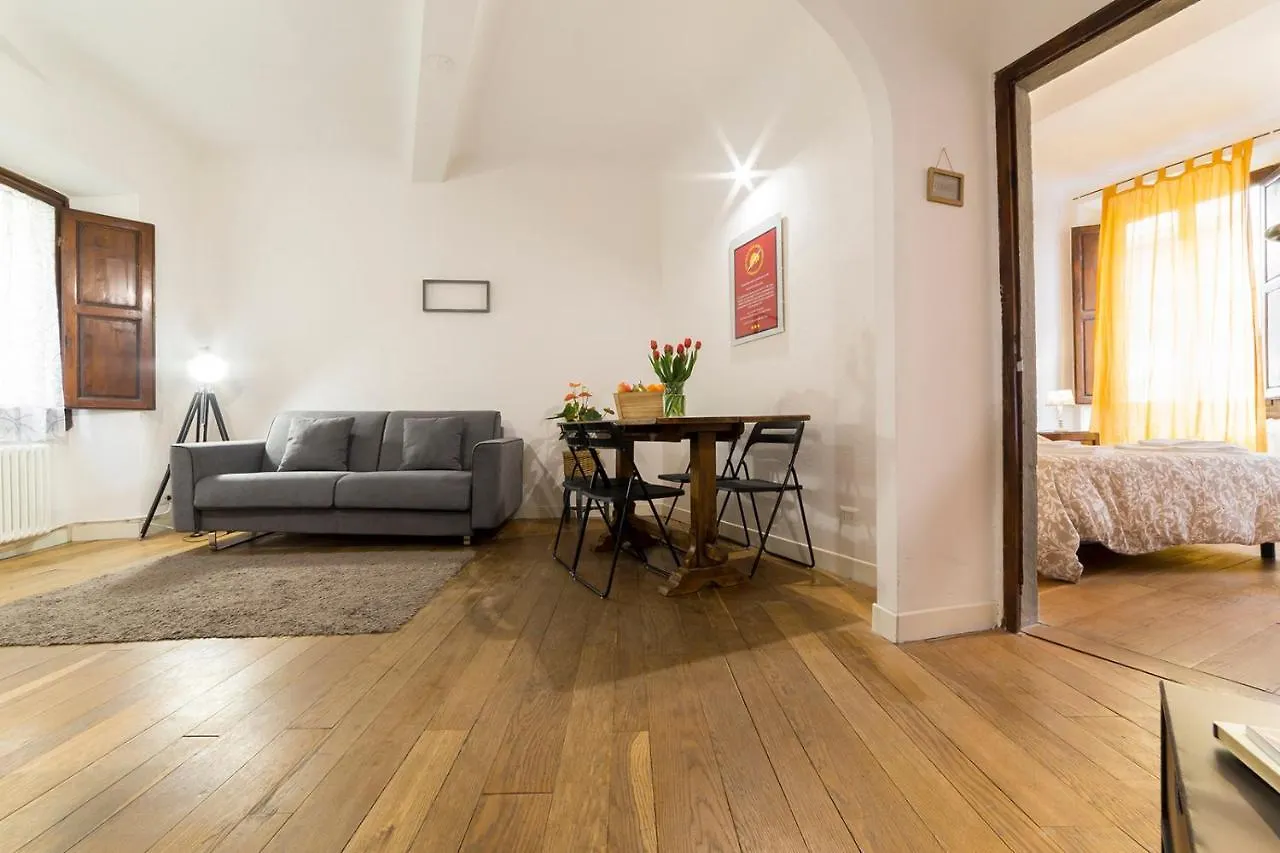 Super Central Handcraft Lovers Home Florence